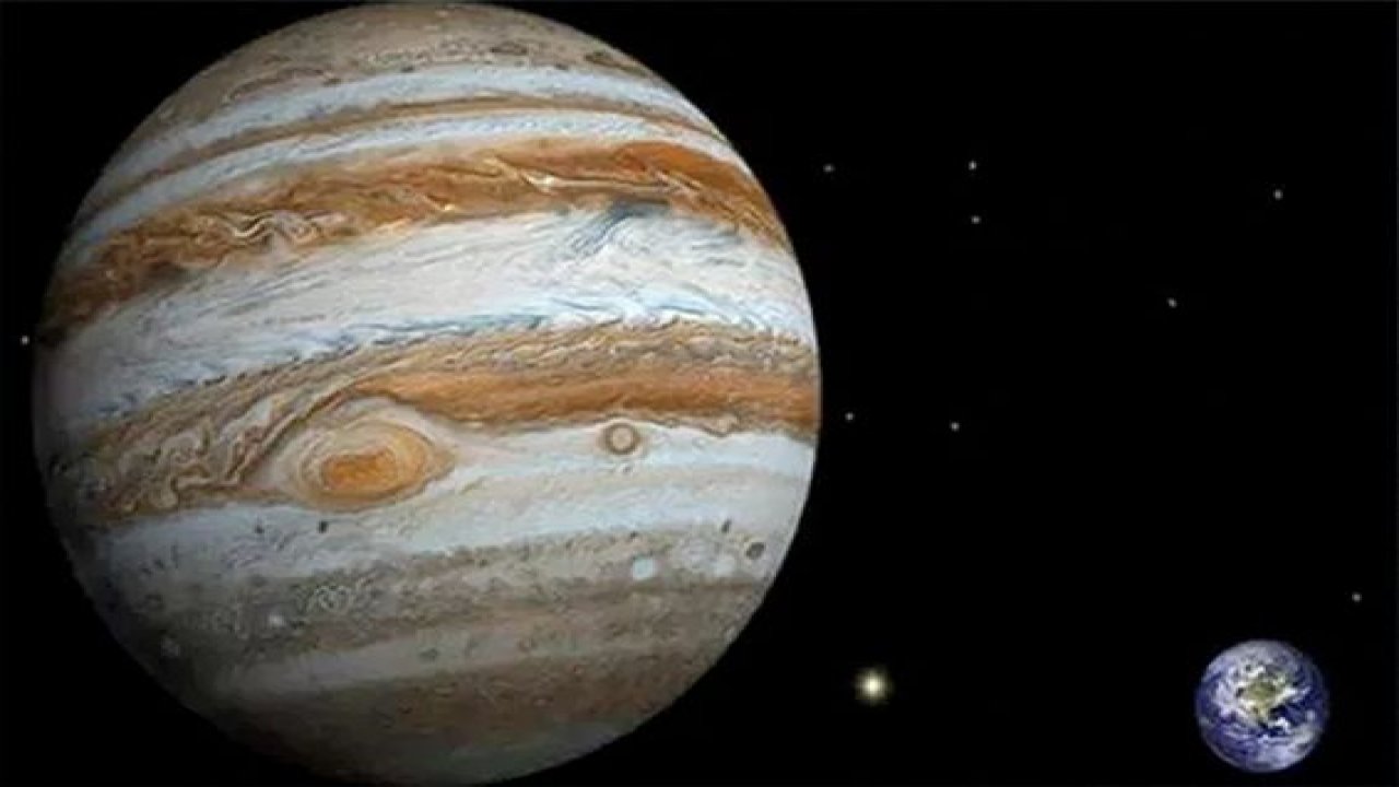 Jüpiter'in en büyük uydusu Ganymede'de su buharı bulundu