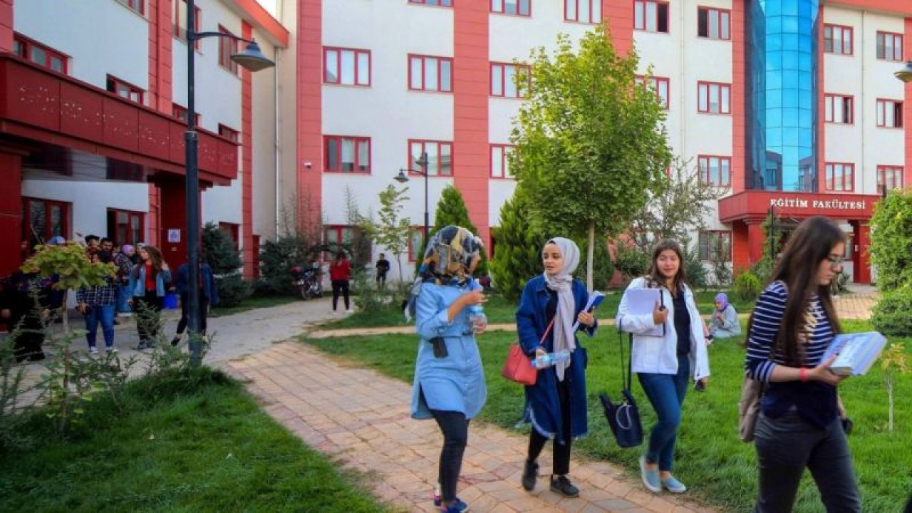 GAÜN Eğitim Fakültesi’ndeki tüm bölümlere EPDAD akreditesi