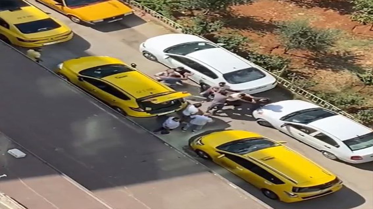 Son Dakika:Video Haber...Gaziantep’te Taksicilerin Tekmeli Tokatlı Kavgası