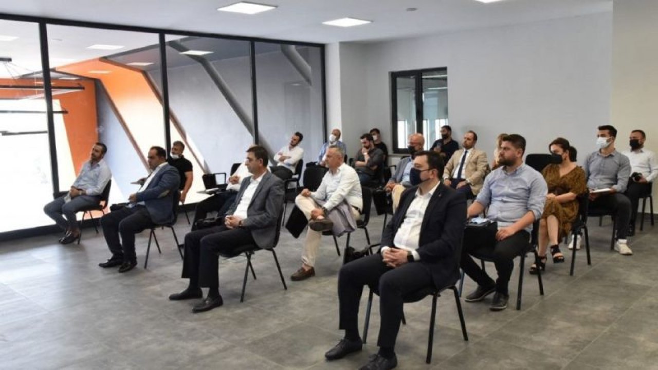 Genç işadamlarından model fabrikaya ziyaret