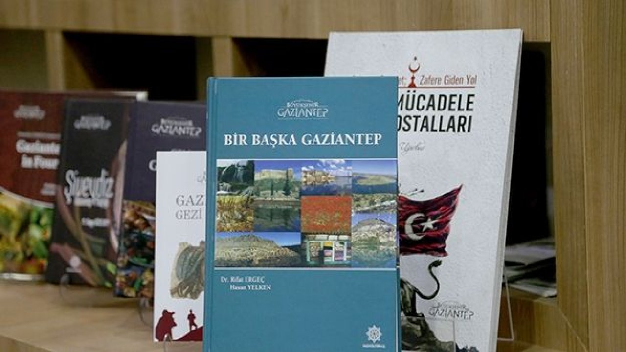BİR BAŞKA GAZİANTEP" OKURLARIN BAŞUCU KİTABI OLDU