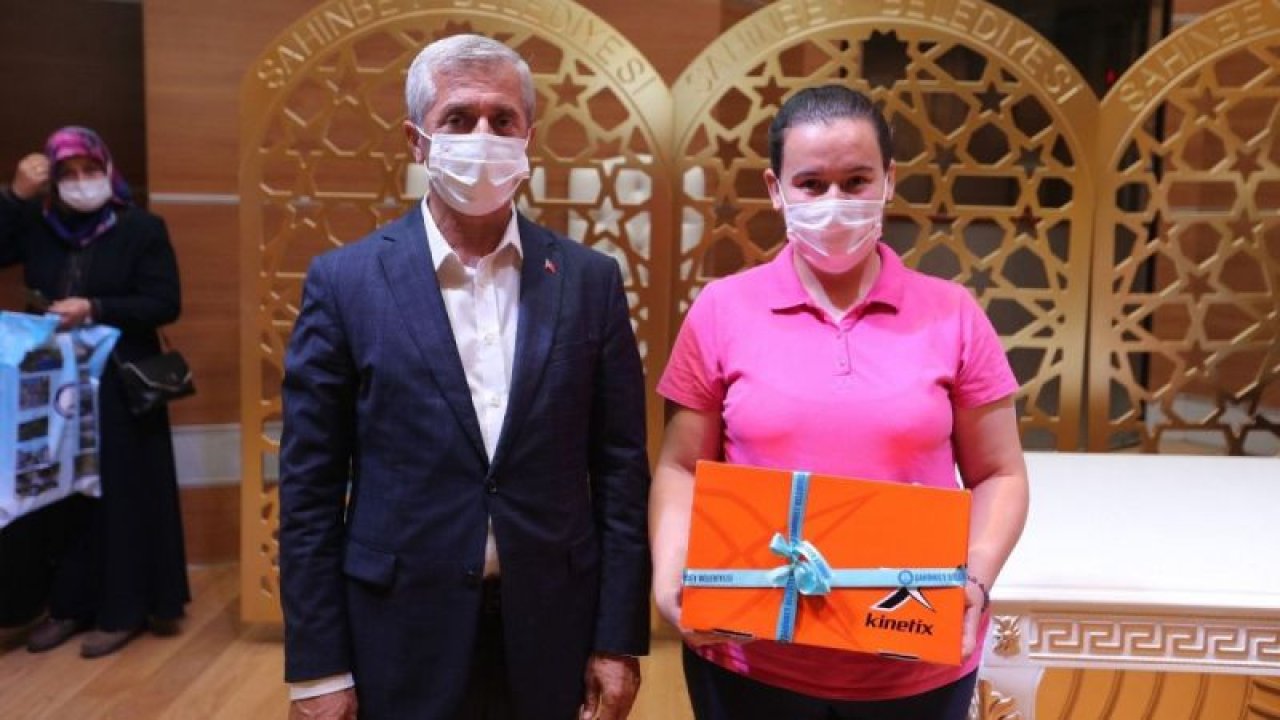 Şahinbey'de sorulara doğru cevap verenlere ödülleri dağıtıldı