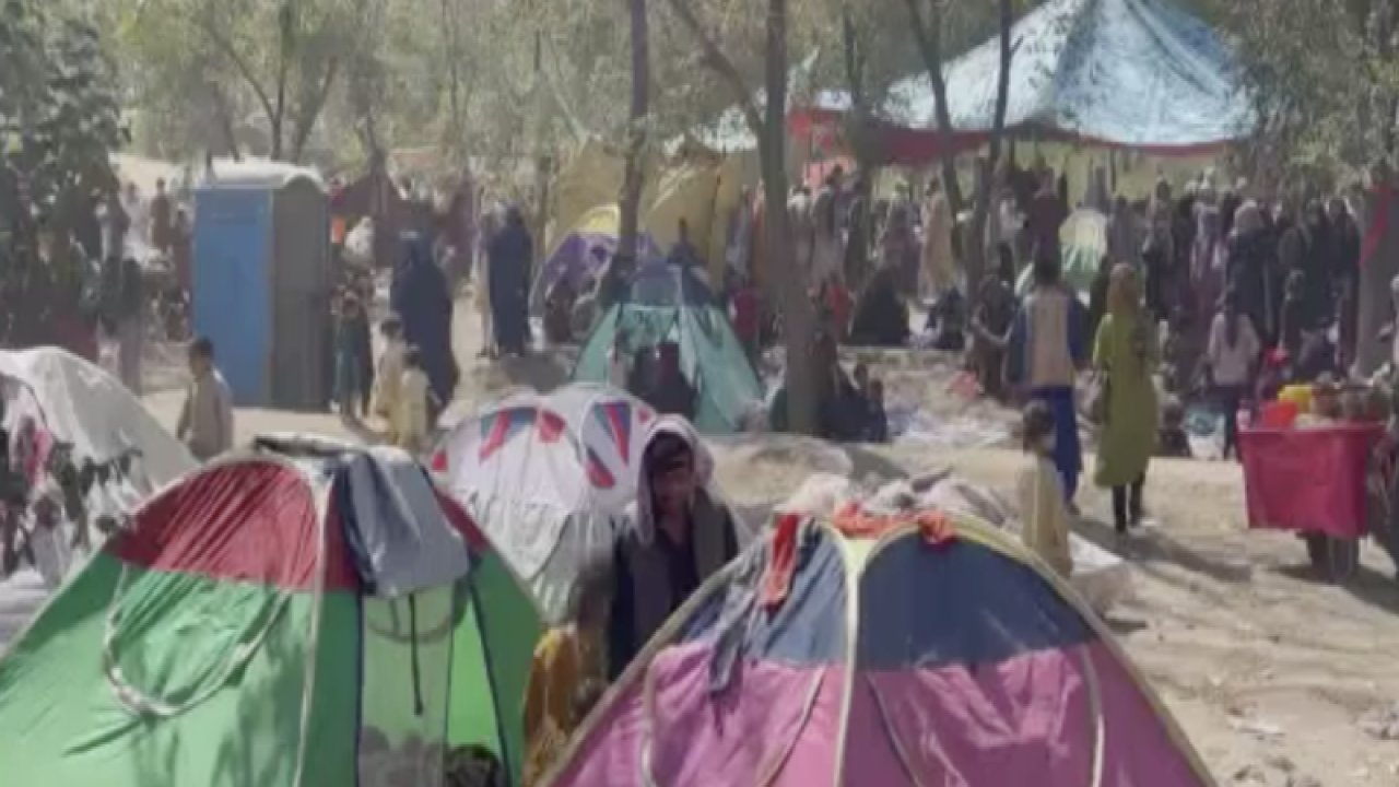 Taliban saldırıyor, halk Kabil’e kaçıyor