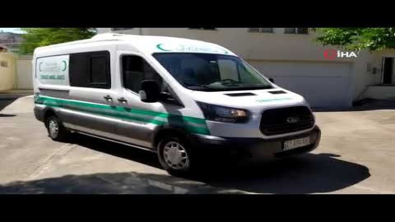 Son Dakika:Video Haber...Gaziantep'te karşıya geçmek isteyen tır şoförü,aracın çarpması sonucu öldü