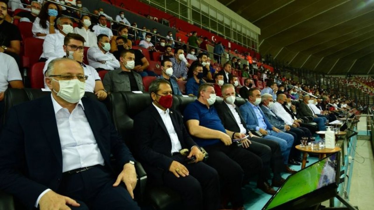 Vali Gül ve Soytürk birlikte izledi