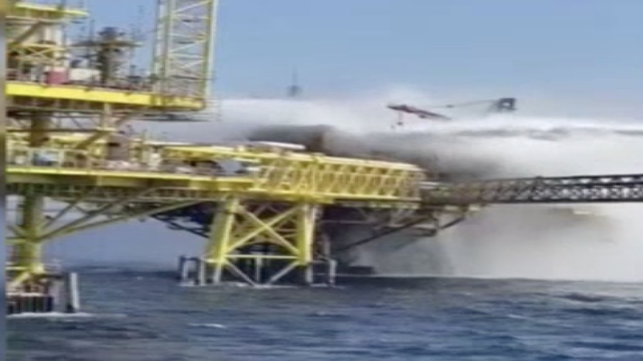 Petrol platformunda yangın: en az 2 yaralı