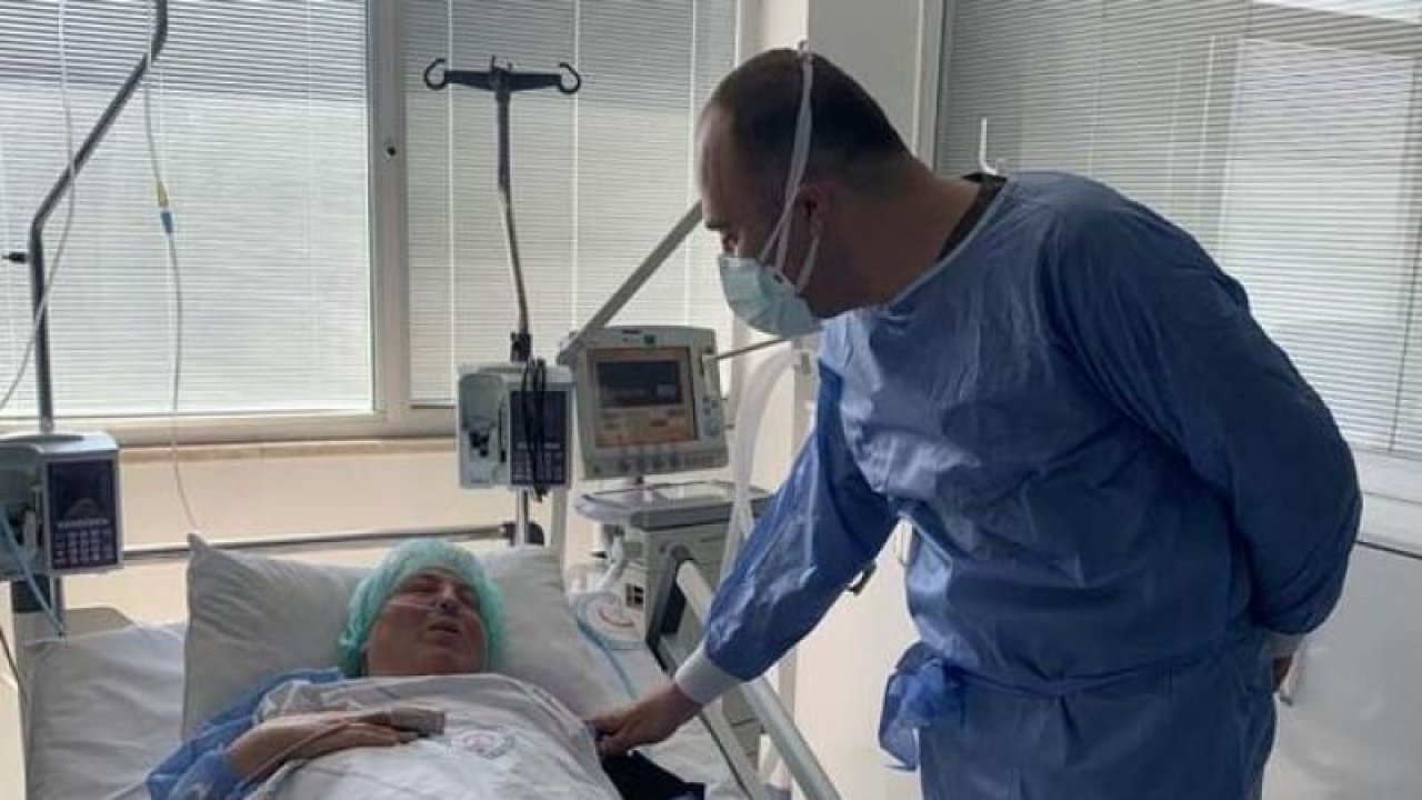 Son Dakika:Video Haber...Bakan Koca Gaziantep Dahil Türkiye'yi Uyardı! Hemşire oğlunun ısrarına rağmen aşı olmayan Kovid-19 hastası "aşı çağrısı" yaptı