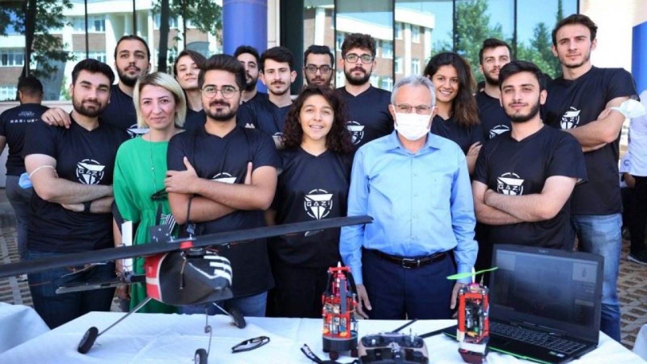 Rektör Özaydın TEKNOFEST’te finale kalan projeleri inceledi