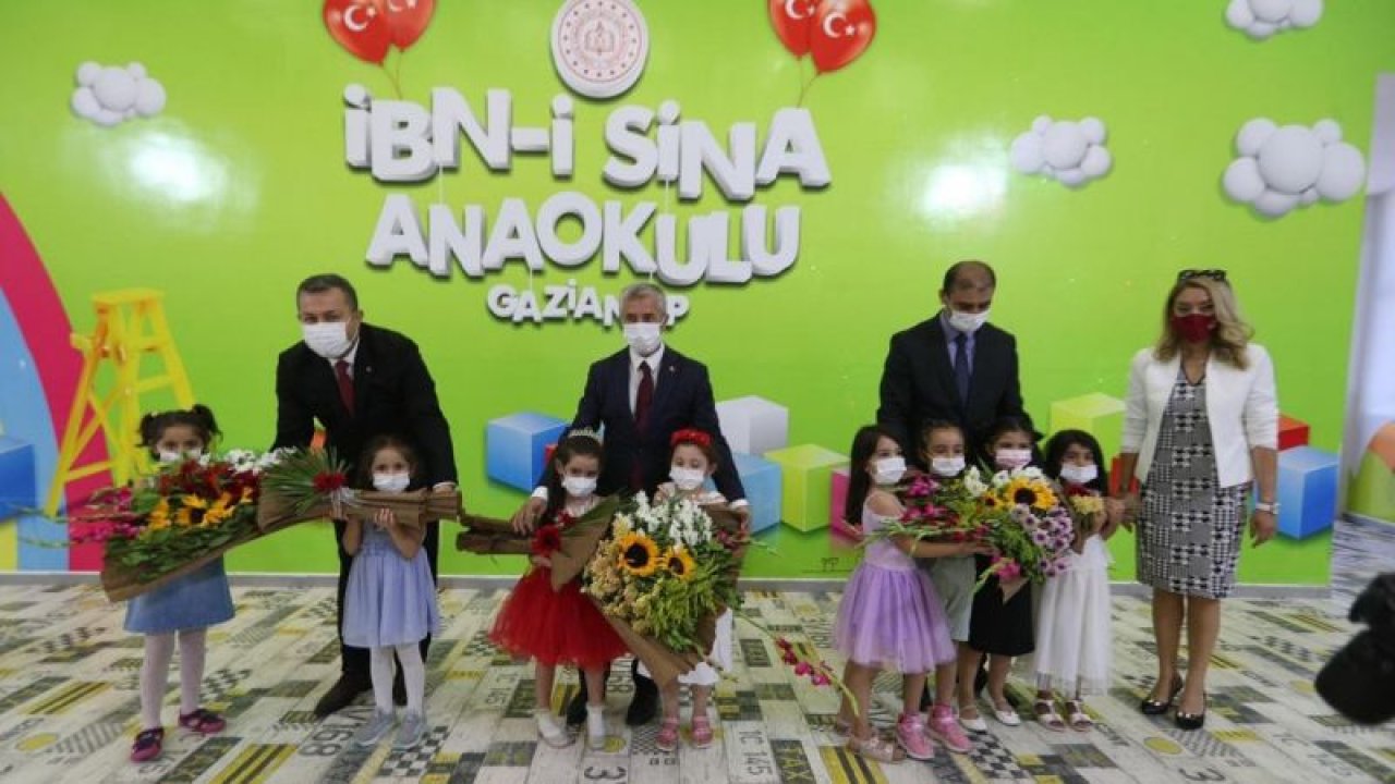 Şahinbey’den minik öğrencilere bilge kaşifler ve boyama seti hediye