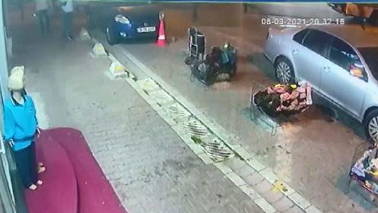 YOL VERME KAVGASI; Kafasına baltayla vurup öldürdü!