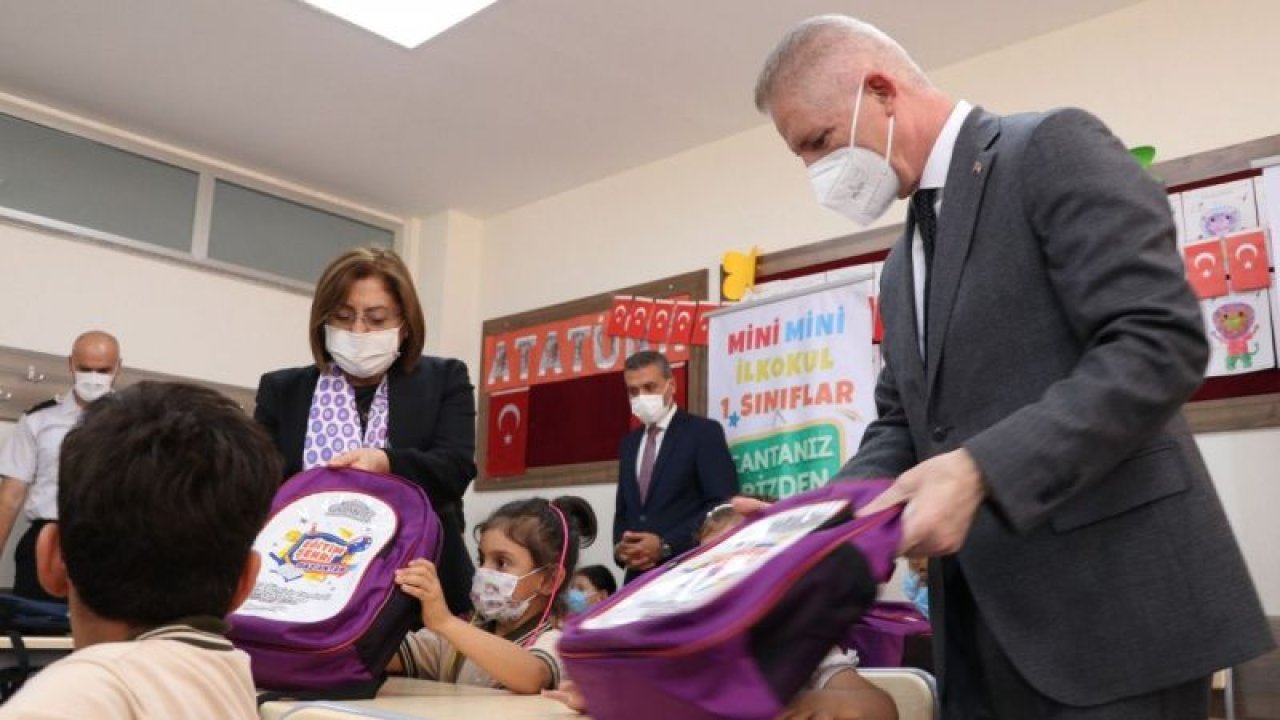 Yorumlarınız...Gaziantep'li Veliler: Tüm sınıflara yardım yapılsın!Gaziantep’te birinci sınıf öğrencilerine çanta ve kırtasiye dağıtıldı