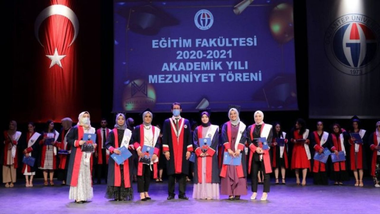 GAÜN Eğitim Fakültesi öğrencileri keplerini mezuniyet için fırlattı