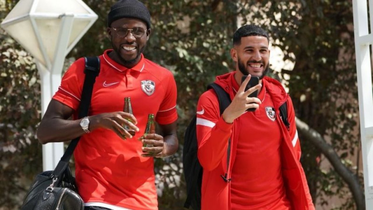 Futbolcular moralli gitti