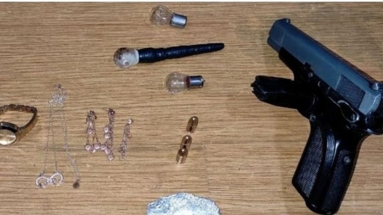 Gaziantep'te uyuşturucu ve silah ele geçirildi