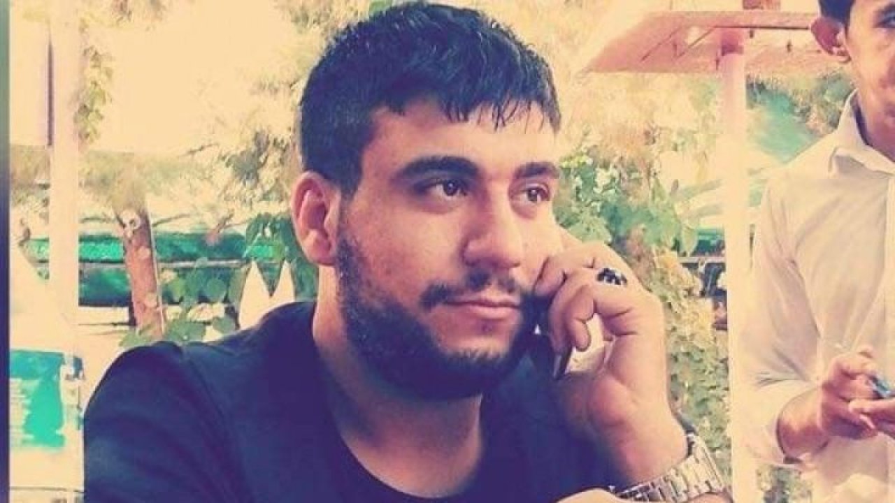 Son Dakika: Video Haber...Komşu İl Şanlıurfa'da Yol verme kavgası kanlı bitti: 1 ölü, 1 yaralı.O Anlar Kamerada