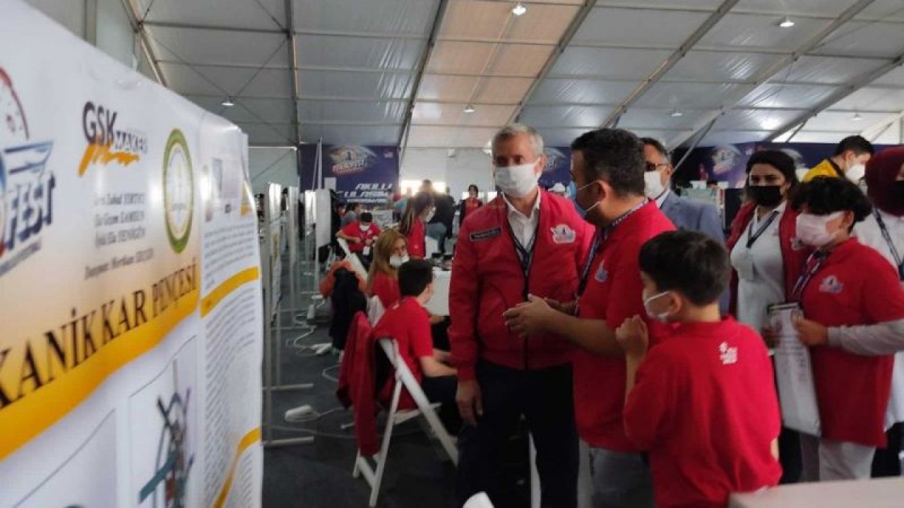 Başkan Tahmazoğlu, TEKNOFEST’te öğrencileri ziyaret etti