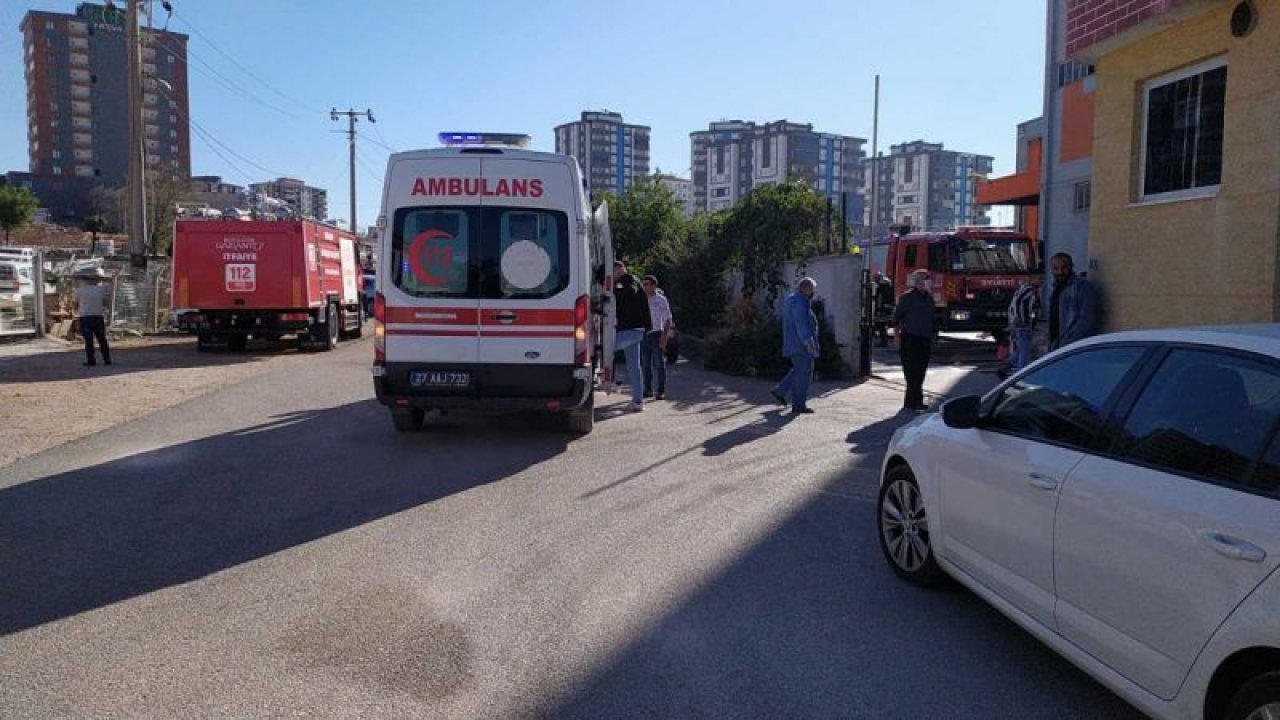 Son Dakika: Foto Haber...Gaziantep'te Gıda ve sanayi fabrikasında korkutan yangın