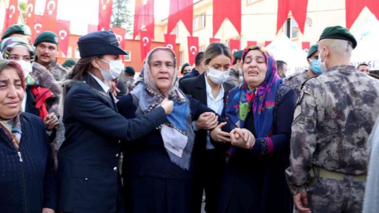 Son Dakika: Video Haber...Hain Saldırıda Şehit Olan Özel Harekat Polislerimiz Memleketlerine Uğurlandı...Göz Yaşları Sel 0ldu