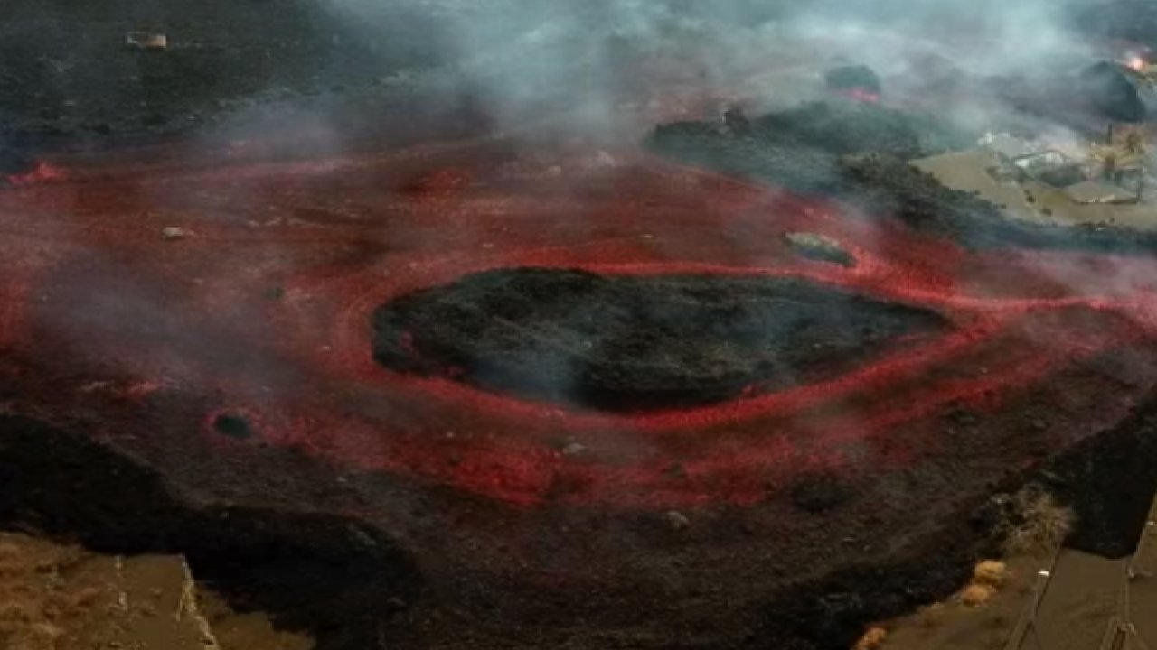 La Palma Yanardağı’nda lavlar onlarca evleri yuttu