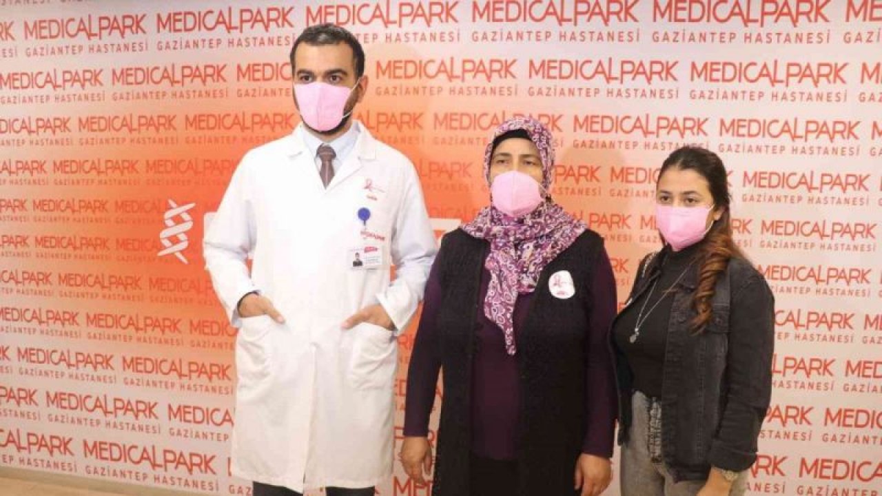 Meme Kanseri hastalarına pembe pastalı moral