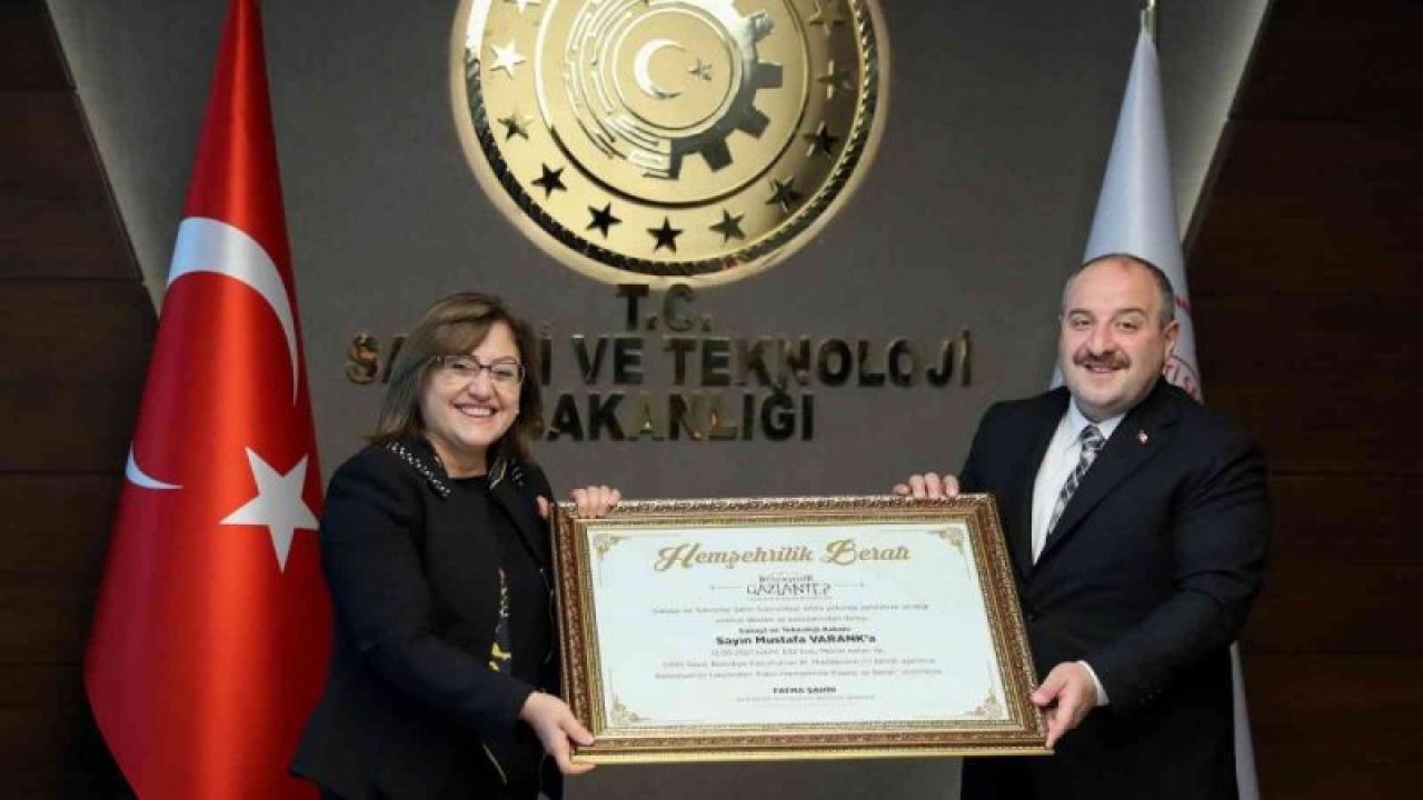 Bakan Varank’a fahri hemşehrilik beratı