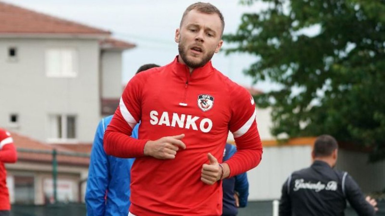 Alexandru Maxim yalnız kalıyor