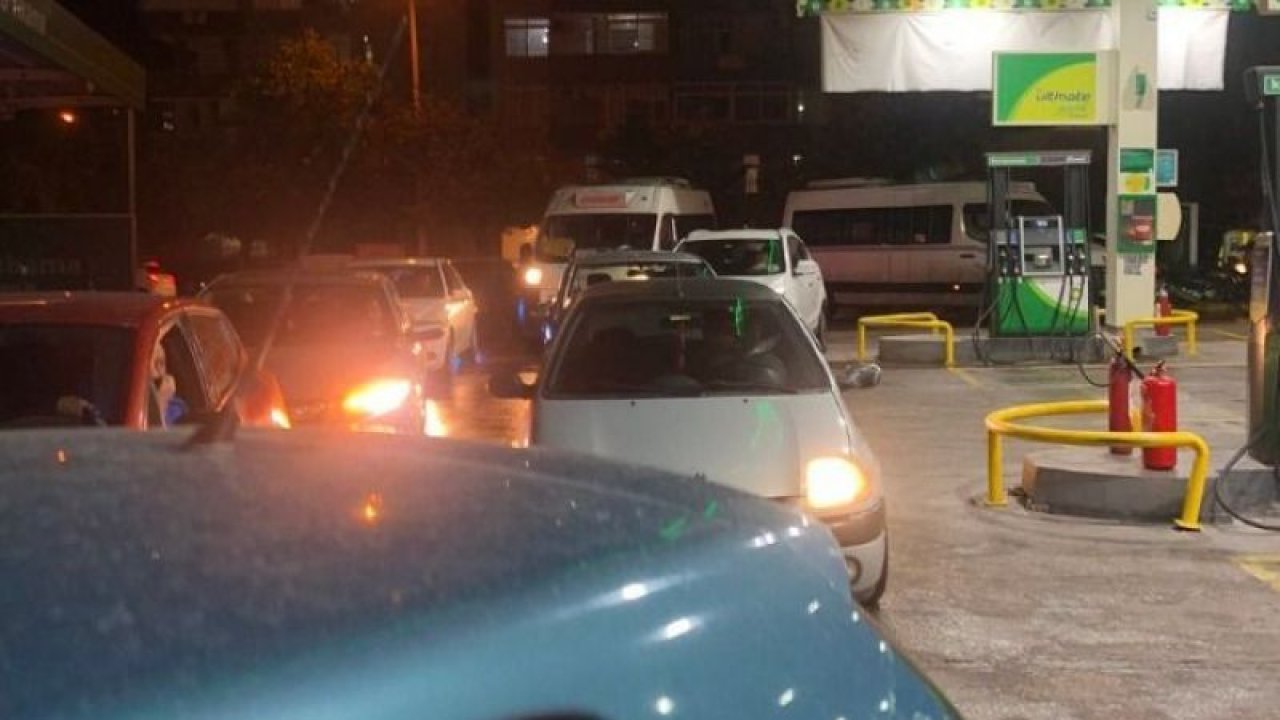 Gaziantep'te Akaryakıt Kuyruğu Yoğunlaştı