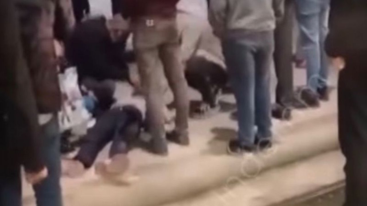 SON DAKİKA! Gaziantep’te tramvay yayaya çarptı!