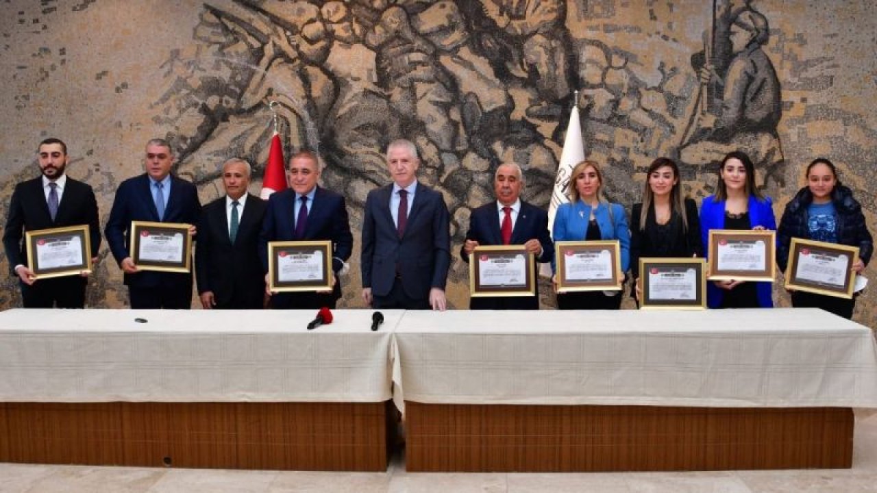 Gönlü zengin Şimşek’ten Fen Lisesi