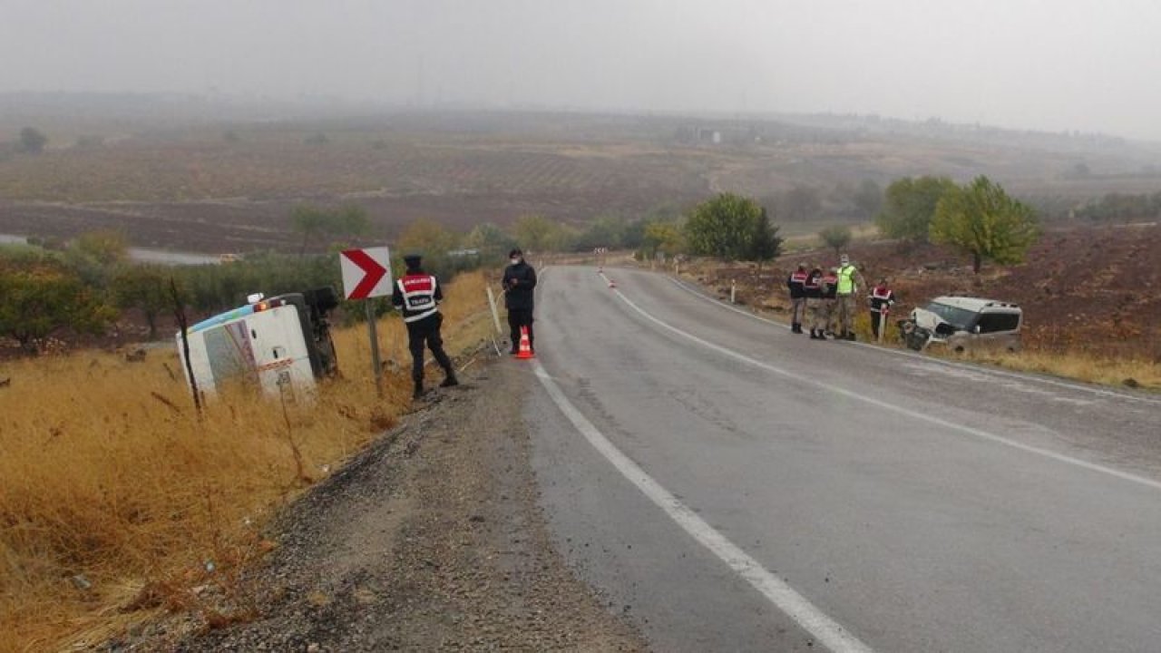 Son Dakika: Gaziantep- Kilis yolunda kaza. araçlar şarampole yuvarlandı. Yaralılar var