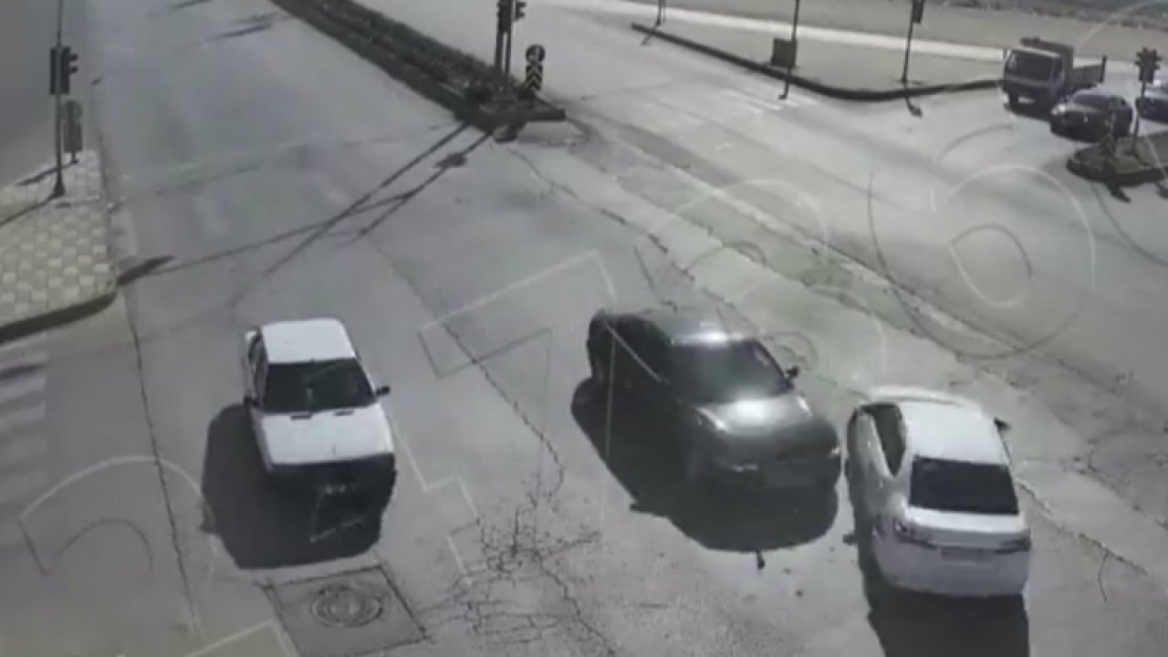 Video Haber...Gaziantep'te yaşanan kazalar mobese kameralarına yansıdı
