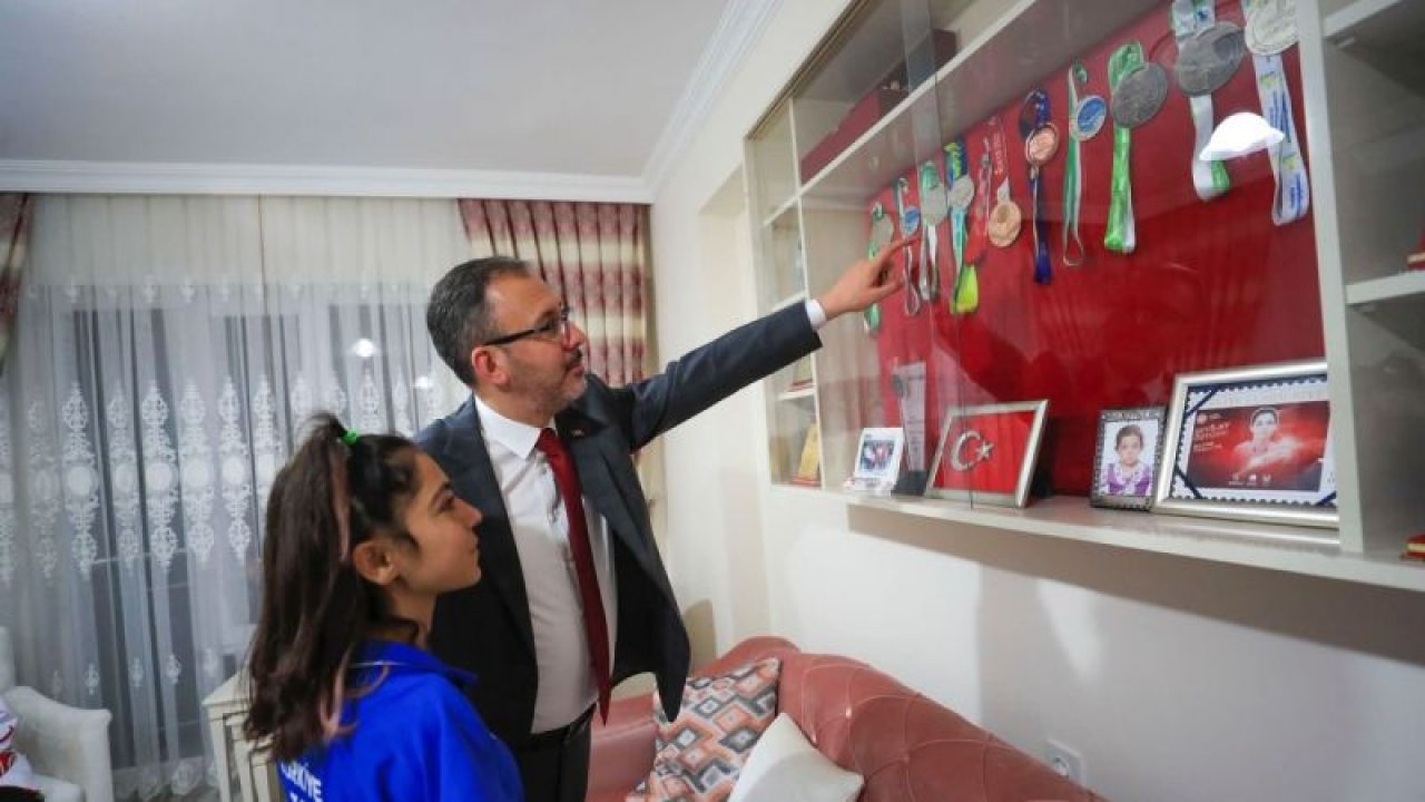Bakan Kasapoğlu'ndan duygulandıran ziyaret