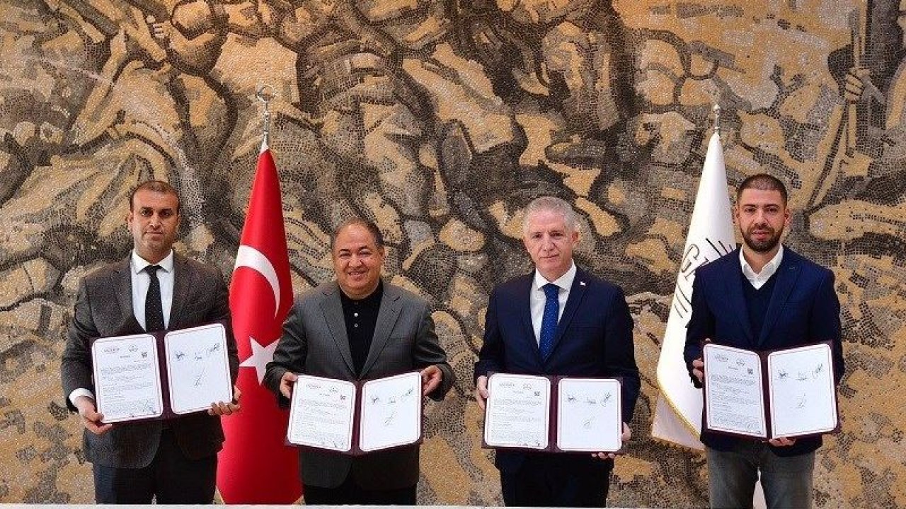 Baklavacı İmam Çağdaş’a Okul Alkışı