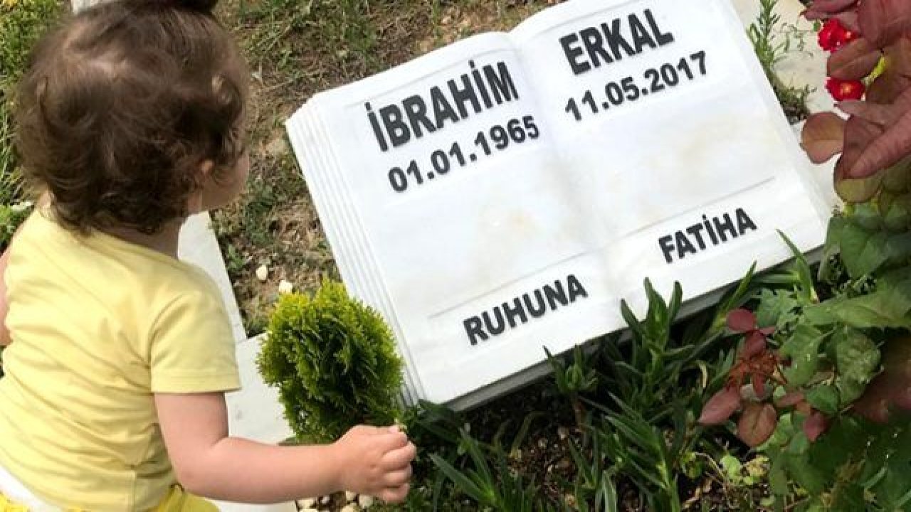 İbrahim Erkal'ın 2 buçuk yaşındaki kızının babasının mezarındaki sözleri yürek burktu: Seni özledim