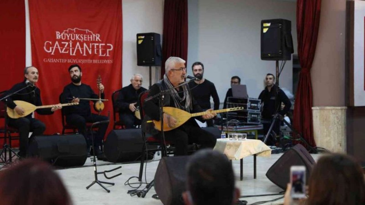 25 Aralık Halk konserleri başladı