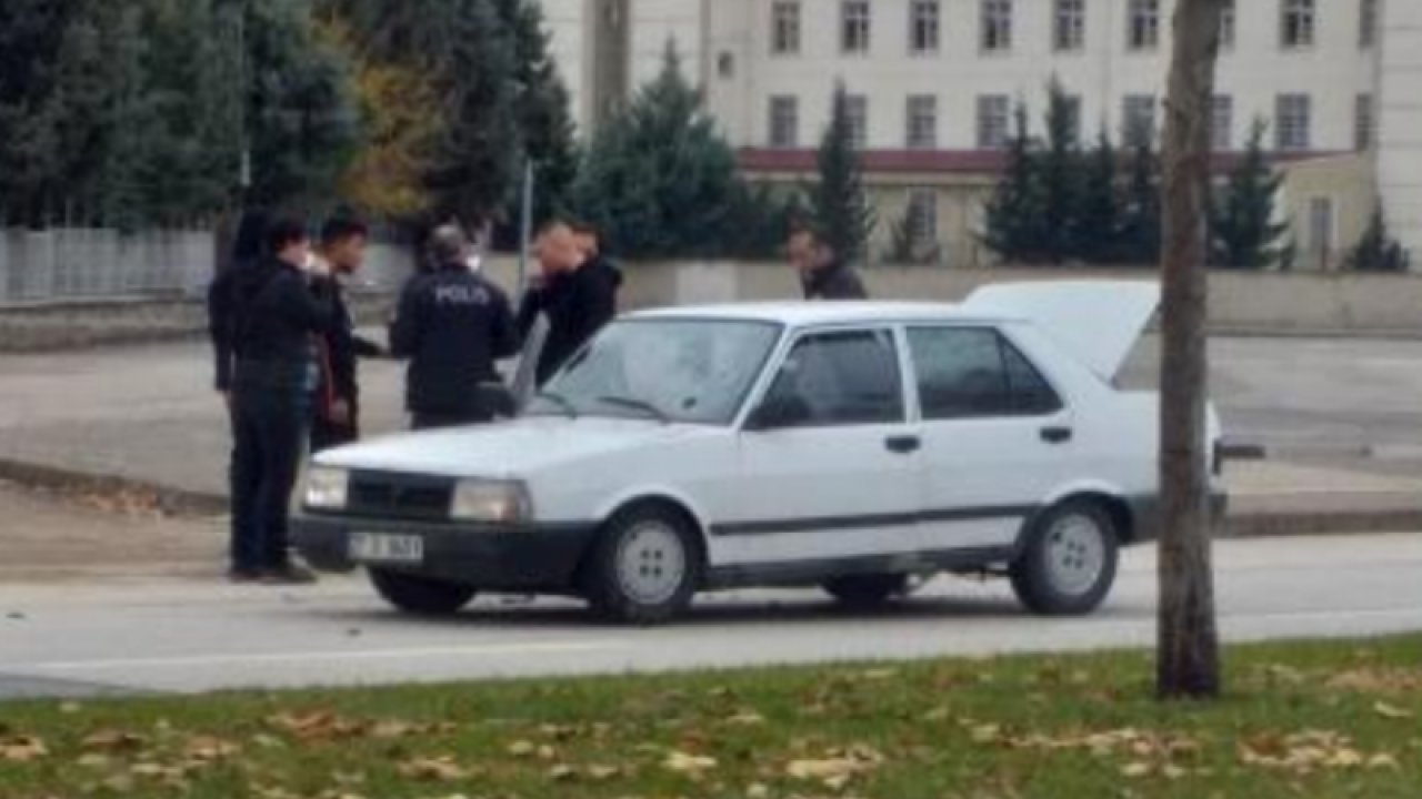 Flaş Haber...Karataş'ta Silahlı Kavga Var