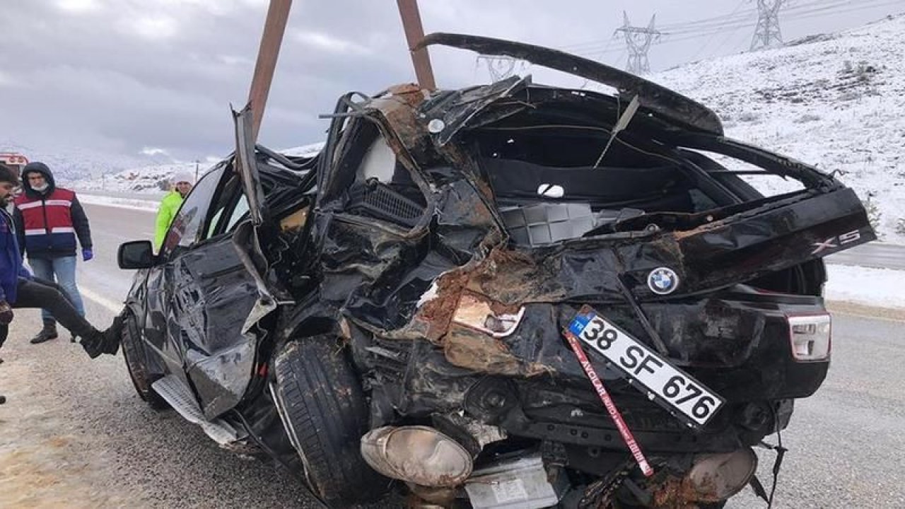 Son Dakika: Kahramanmaraş'ta trafik kazası! 3 asker yaralandı, 1 asker hayatını kaybetti