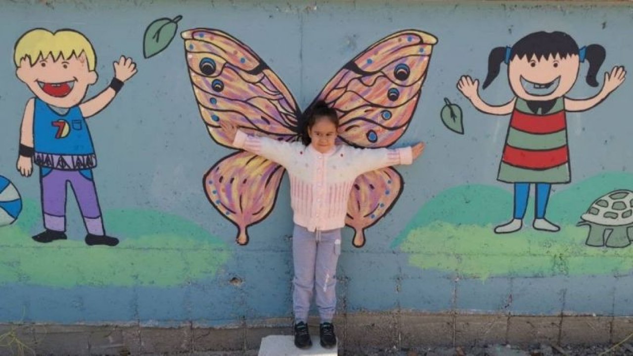 Tedavi gören çocuklar hastane duvarı boyandı