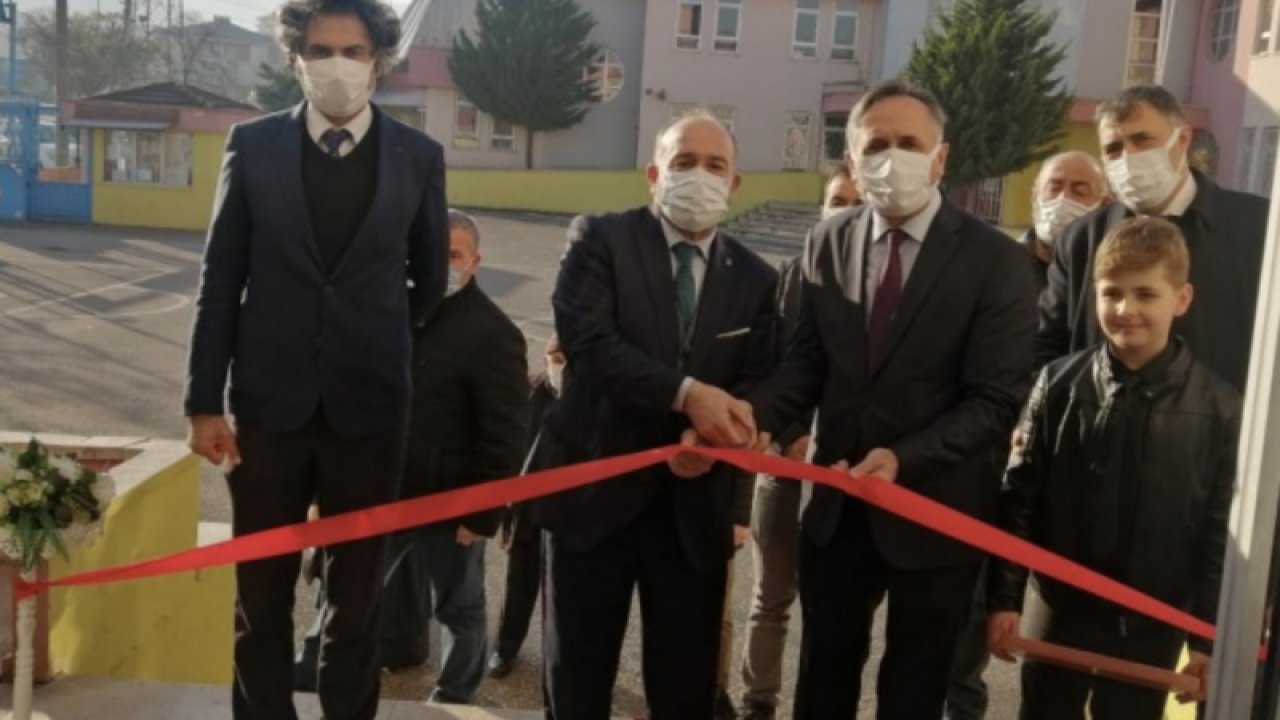 Gölcüklü Oyuncu Yusuf Atasoy Kocaeli'nde Şehit Kamil anısına Fotoğraf Segisi Açtı