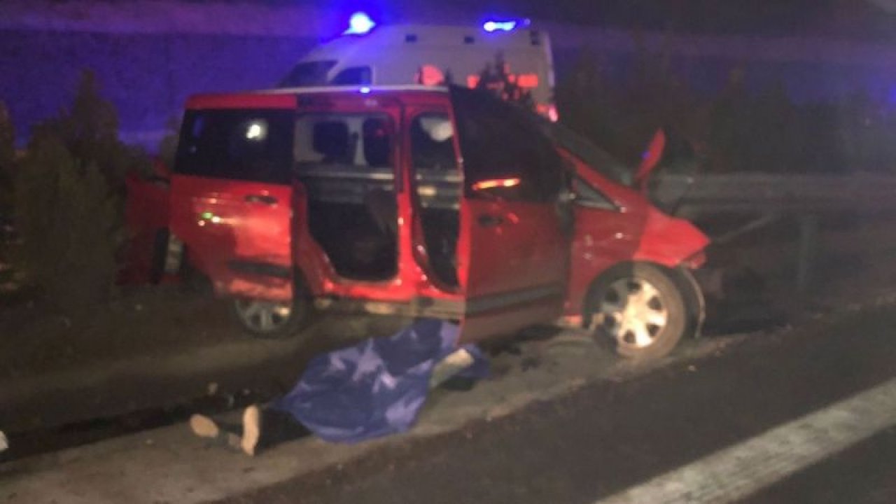 Video Haber:Gaziantep'te Otomobil bariyere saplandı! Ağabeyinin cesedinin başında hüngür hüngür ağladı