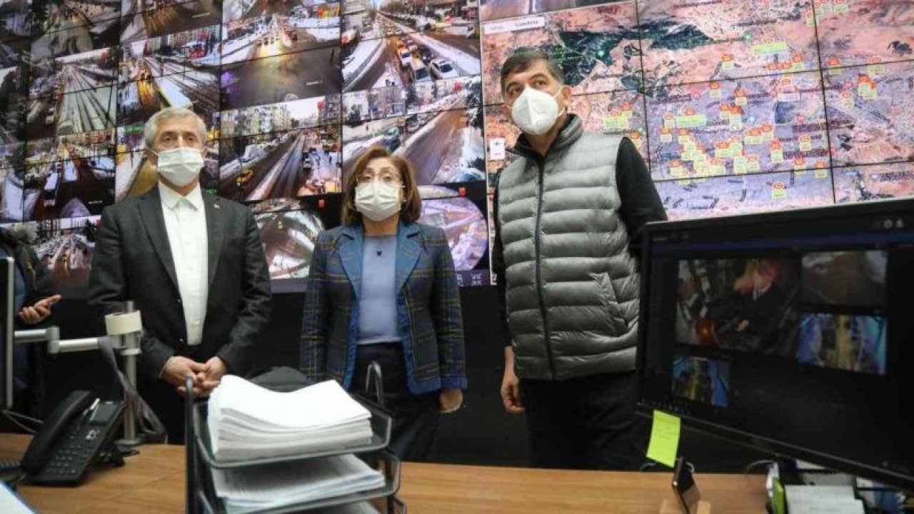 Son Dakika: Gaziantep'te Beklenen İkinci dalga yoğun kar yağışı öncesi, Gaziantep'in Belediye Başkanları Toplandı