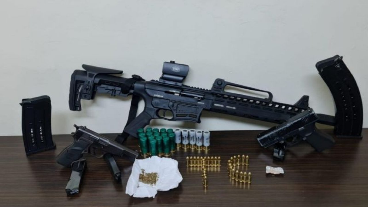 Son Dakika...Gaziantep'te ruhsatsız silah ve uyuşturucu ele geçirildi, 5 zanlı yakalandı