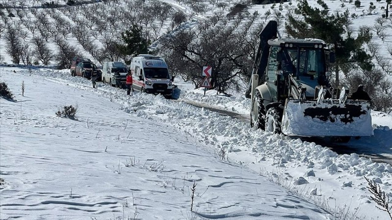 Son Dakika: Gaziantep'in İlçelerinin Yolları Yine Kapandı!İşte ilçelerde son yol durumu
