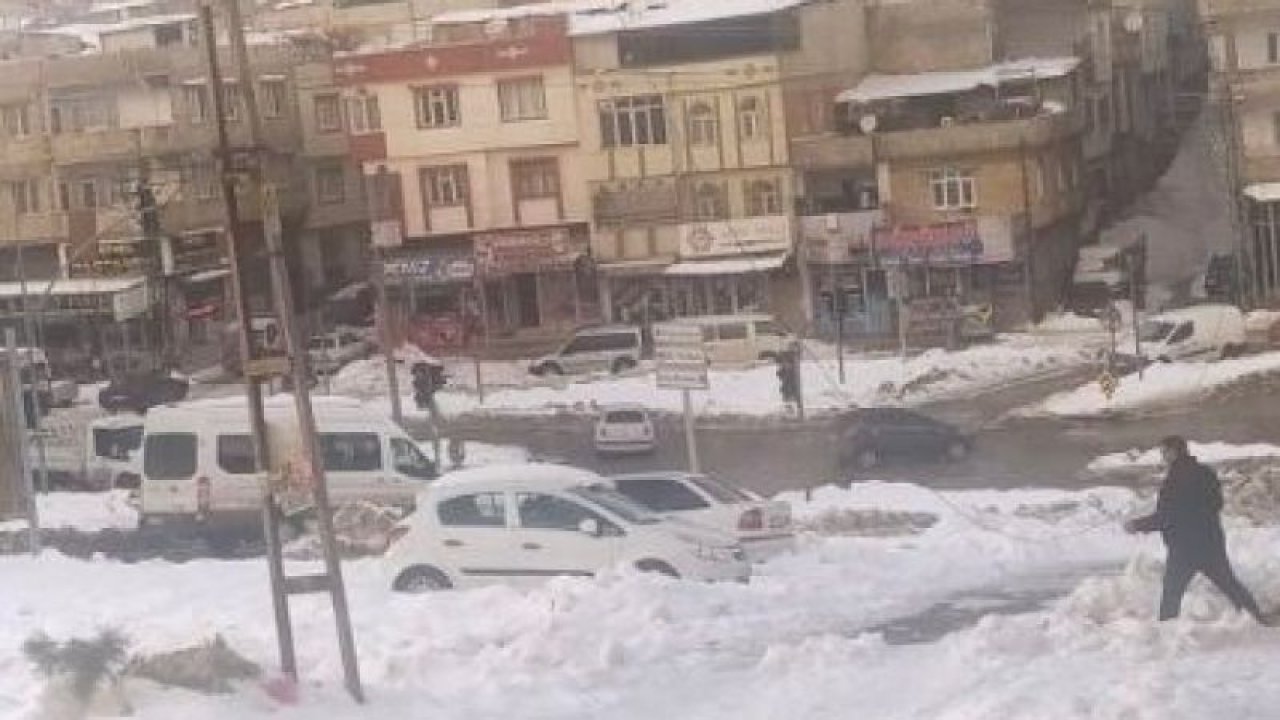 Son Dakika: Özel Haber...Gaziantep'te Kar'dan Dolayı Düşen Elektrik Kabloları Tehlike Saçıyor! Yere Düşen Kablo 9 Yaşındaki Çocuğun  Ölümüne Sebep Olmuştu...