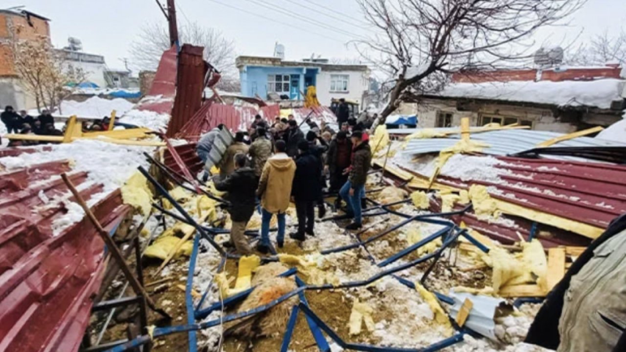 Son Dakika: Gaziantep'in Komşu İli Adıyaman'da Çöken Çatı Can Aldı! 1 ölü, 1 yaralı