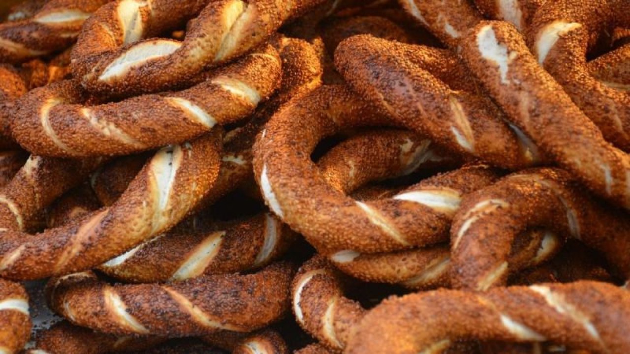 Son Dakika: Simit,Poğaça ve Börek Yemek Haram Oldu Gaziantepli Vatandaşa!  Gaziantep'te Simit (Kahke) 5,5 TL. Oldu! Vatandaşlar Sabah Çocuklarımıza Simit(Kahke) Alıyorduk Nasıl Alacağız Diye Dert Yandı