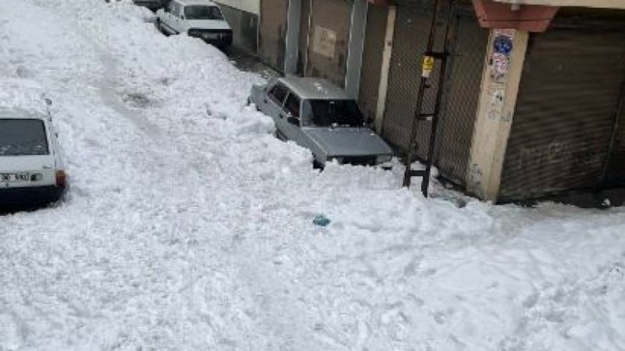 Son Dakika Haber: Gaziantep'te 'KAR' Hayatı Felç Ediyor! Tek İyi Haber Ordan Geldi...