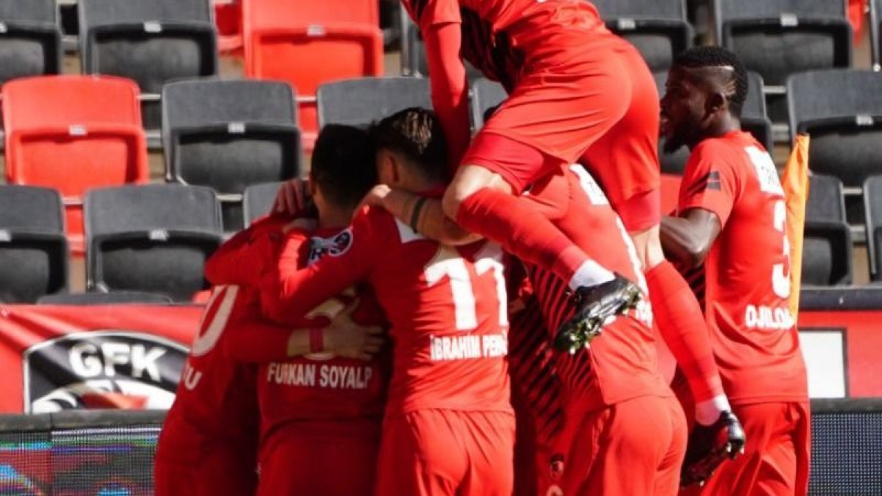 Muhammet Demir golle döndü