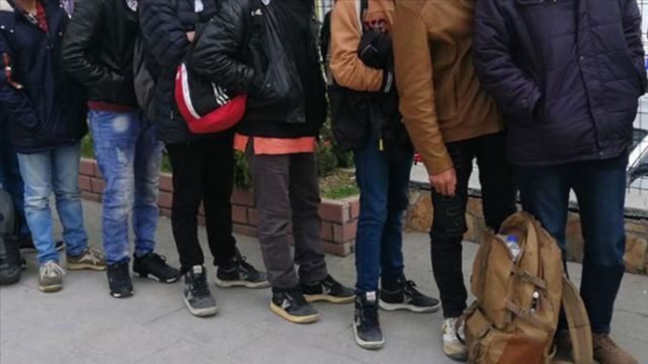 Son Dakika...Gaziantep'te bir evde 8 düzensiz göçmen yakalandı