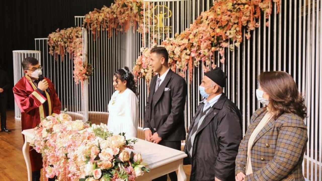 Foto Haber: Gaziantep, Şanlıurfa, Kahramanmaraş ve Malatya'daki nikah dairelerinde 14 Şubat yoğunluğu